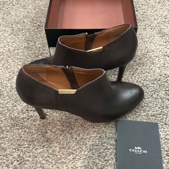 Coach Seneca Glazed Leather boot size 9.5 - Picture 1 of 11